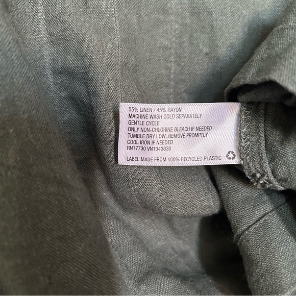 Universal Thread Medium Top Short Sleeve V-Neck Crop Blouse Olive Green Boxy - Picture 5 of 5